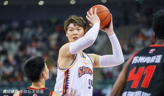 免费边摸边吃奶边叫床视频gif